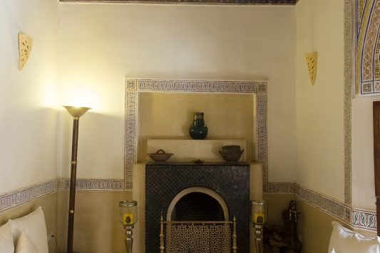 Beaux espaces intérieurs au Riad El Zohar, Marrakech